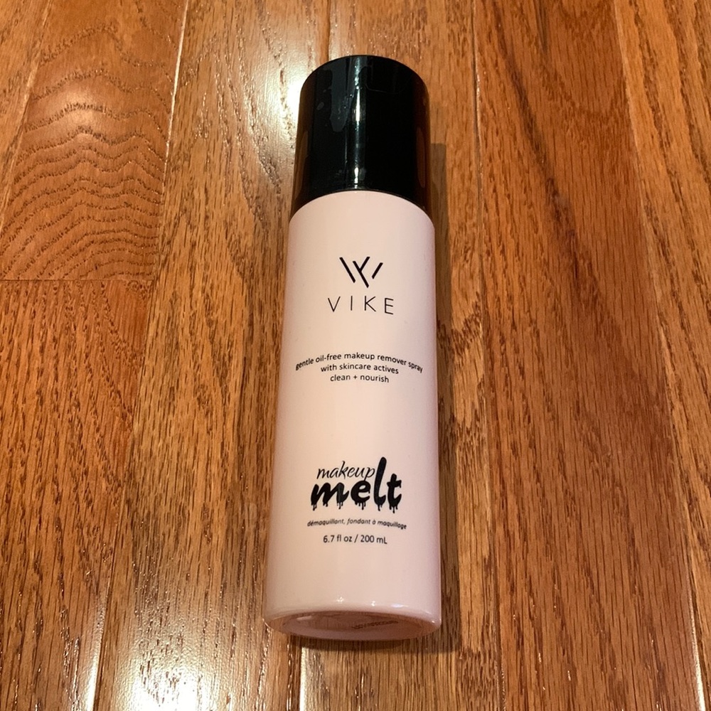 NWOT sealed, Vike makeup melt makeup remover